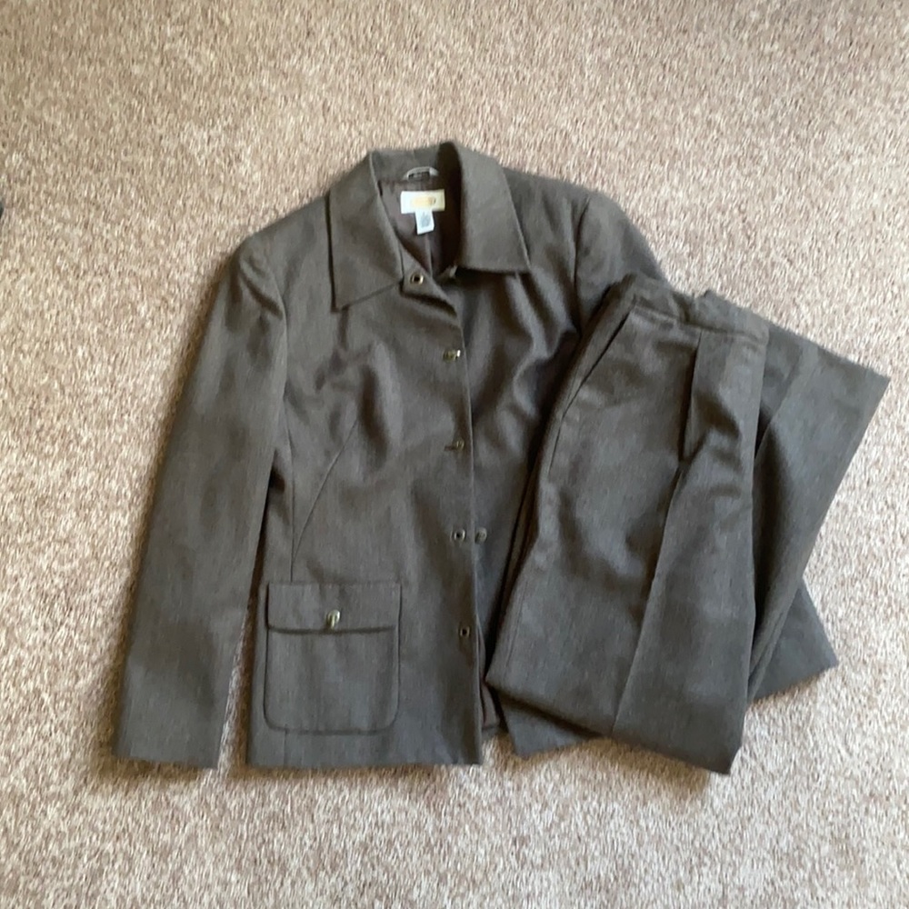Talbots Women’s brown colored wool suit- blazer and pants